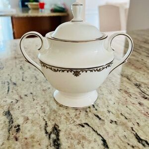 Classic collection Lenox Coronet platinum